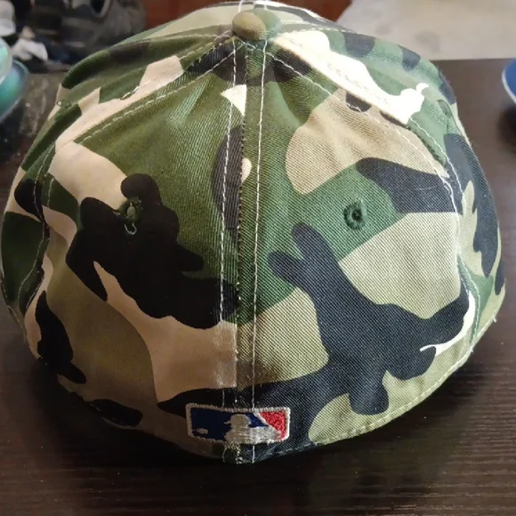 Yankeez Camouflage Baseball Cap with Black Logo - Picture 2 of 3